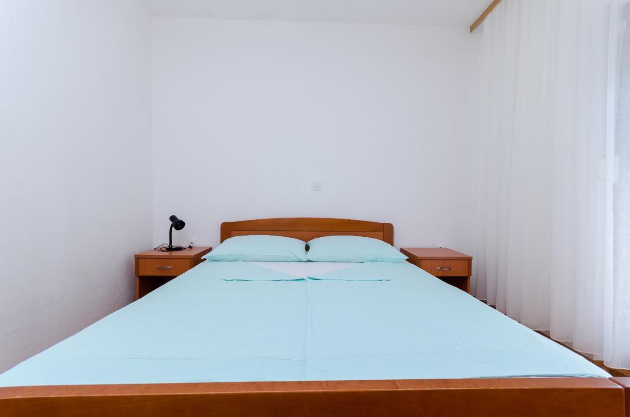 Apartments Ruza A Lopar Ngoại thất bức ảnh