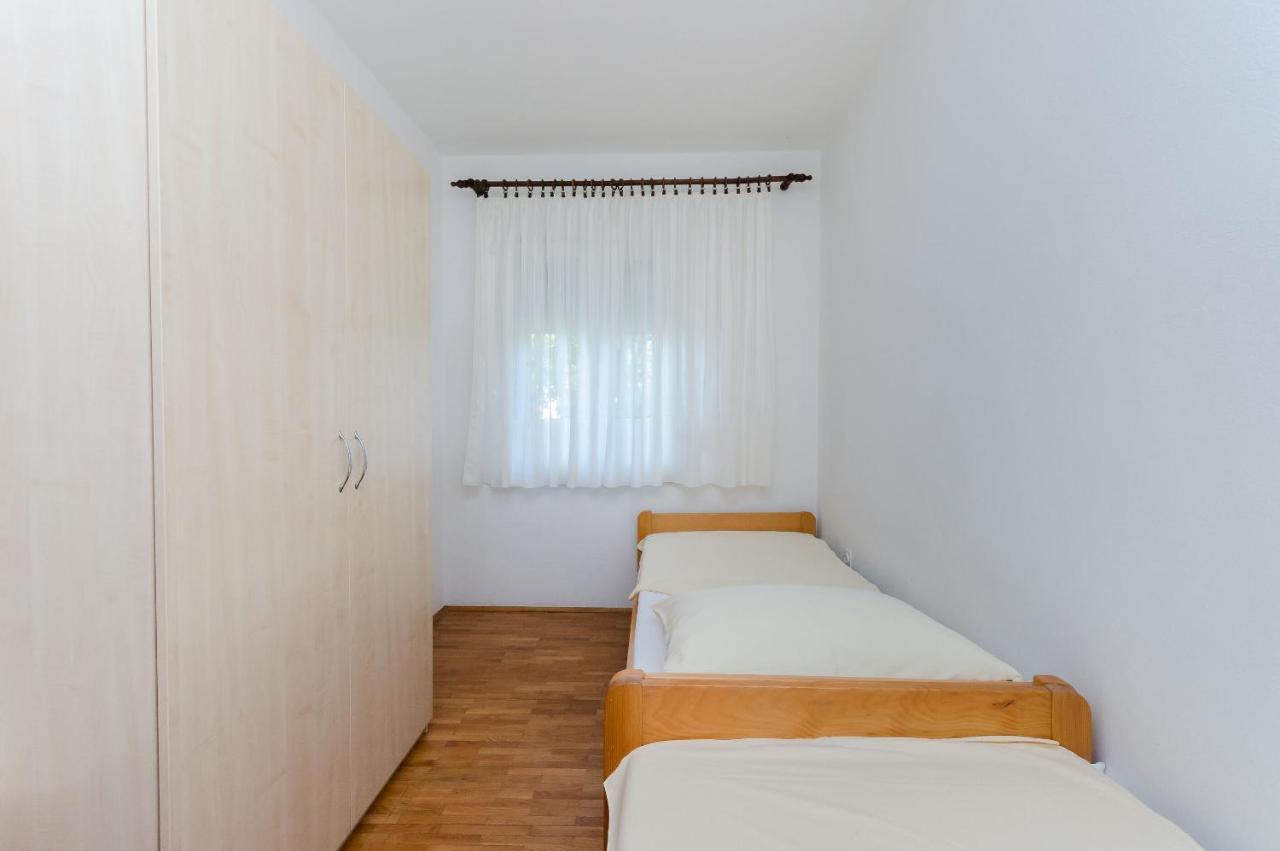 Apartments Ruza A Lopar Ngoại thất bức ảnh