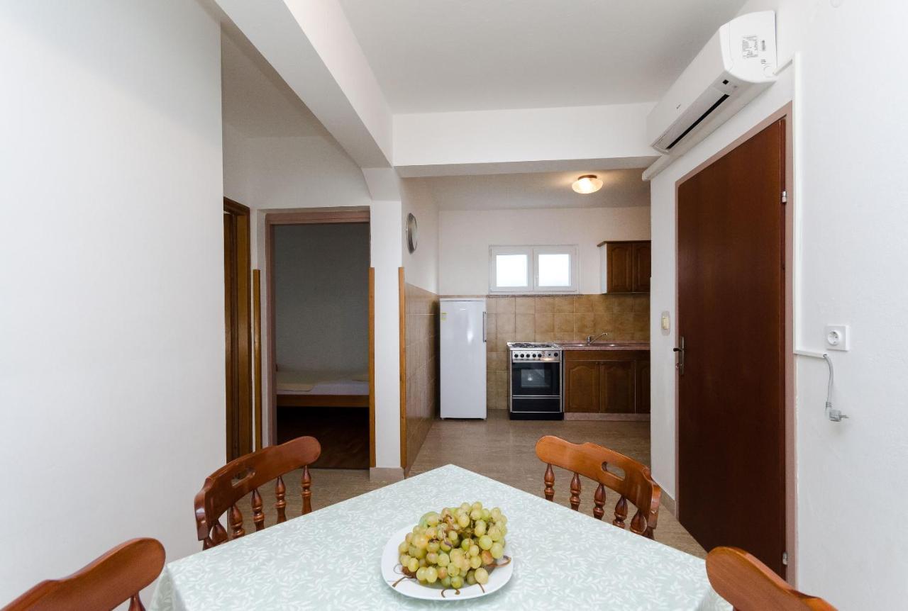 Apartments Ruza A Lopar Ngoại thất bức ảnh